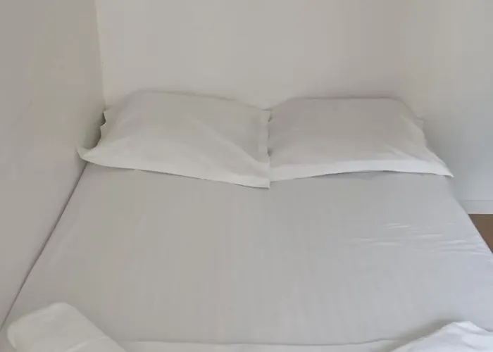 Agreable Appartementbuttes-chaumont Διαμέρισμα