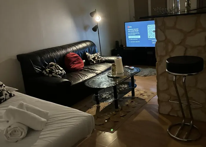Agreable Appartementbuttes-chaumont * Παρίσι